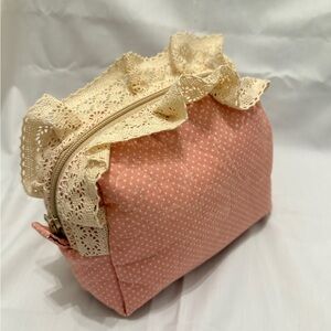 Elegant Pink Lace Women's Travel Bag